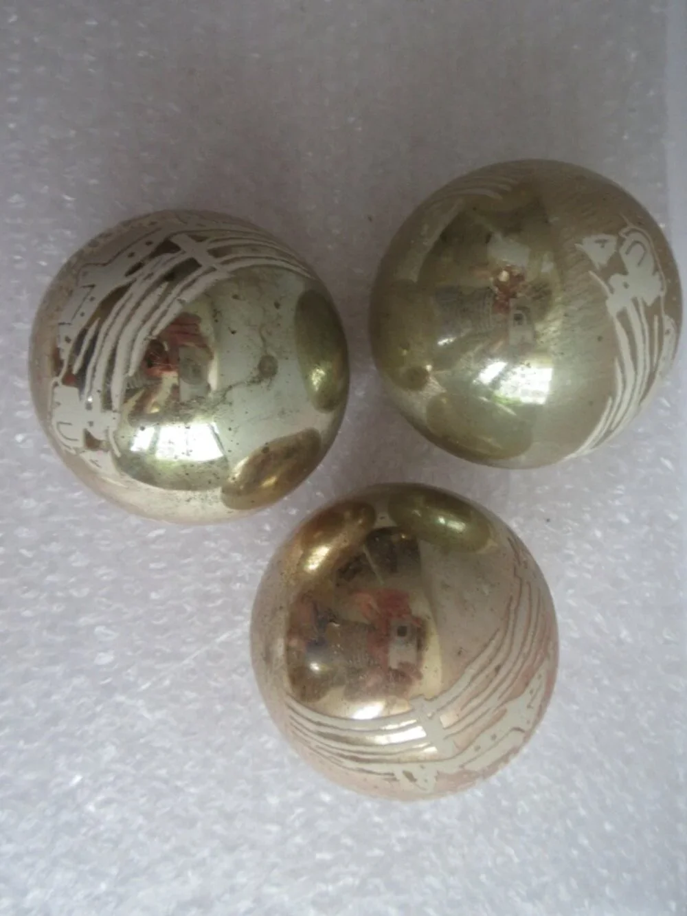 3 Shiny Brite Peace on Earth Stencil Gold Glass Christmas Ball Ornaments Vintage